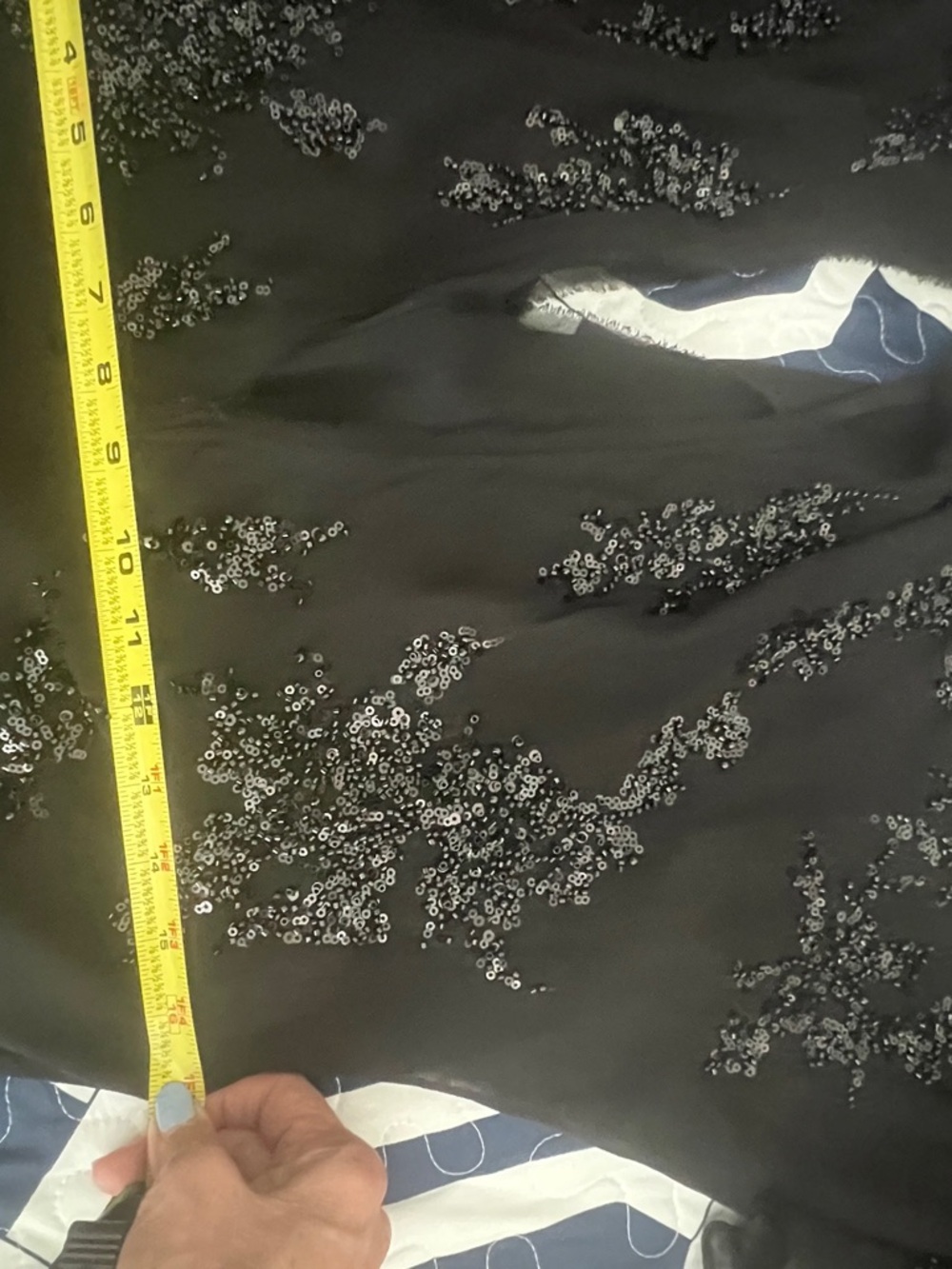 Zara Black Midi Dress
EMBROIDERED SEQUIN MIDI Dress CW Collection - Picture 11 of 13